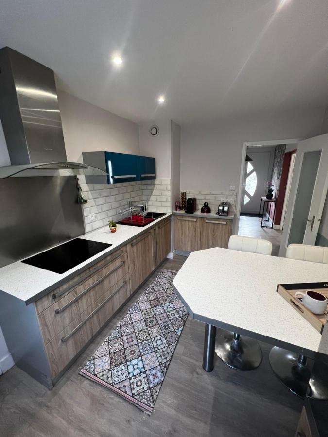 Belle Maison Familiale Proche Du Lac Bourges Buitenkant foto